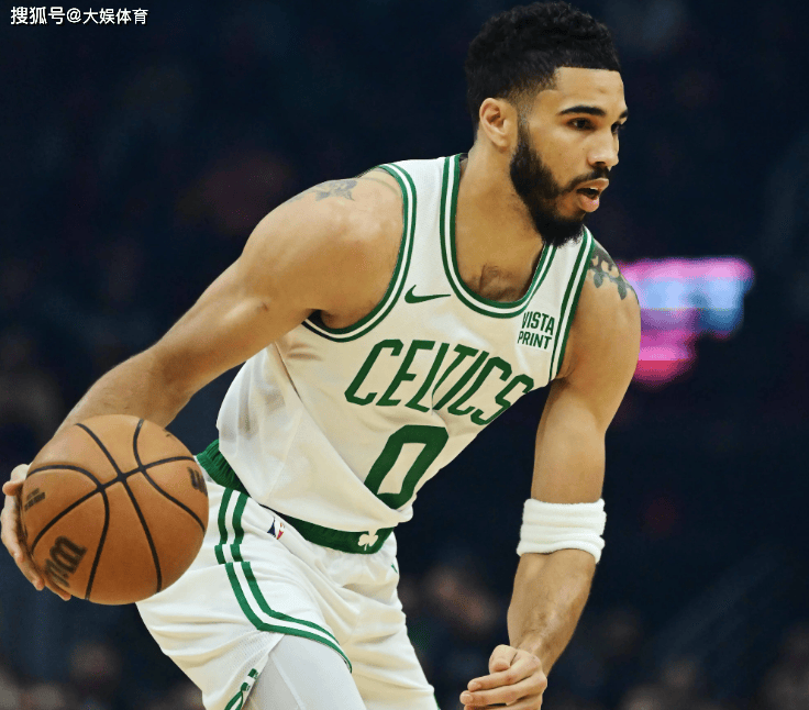 马图林等年, 三位顶级球, 宣布因伤赛