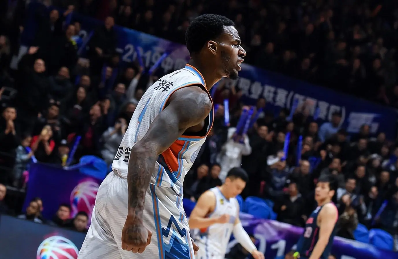 然后退役, 亚当斯还想, 这些熟悉的 然后退役, 亚当斯还想, 这些熟悉的